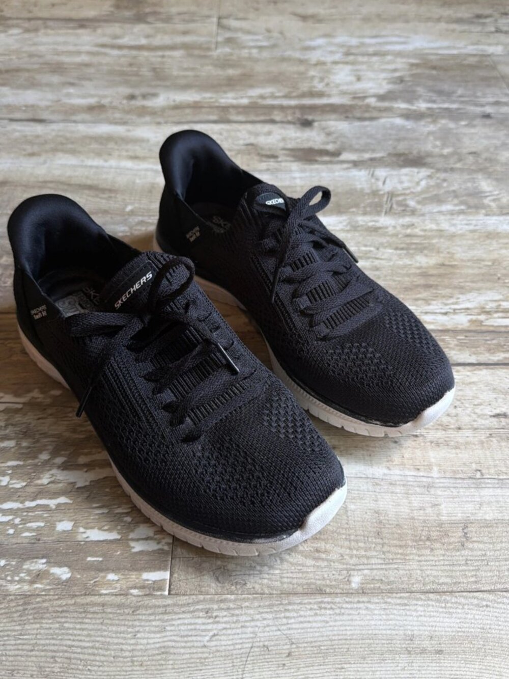 SKECHERS Virtue Stretch Knit Hands Free Swift Fit Black Shoes Women’s 6